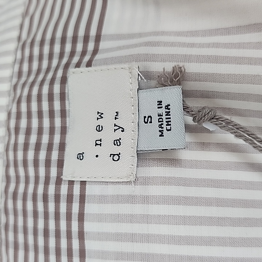 NWT Puff Sleeve Button Down Plaid Dress - Picture 6 of 7